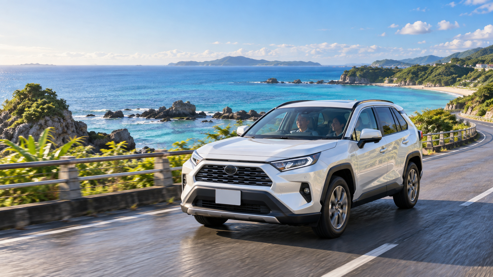 沖縄の海沿いを走る手入れされた車